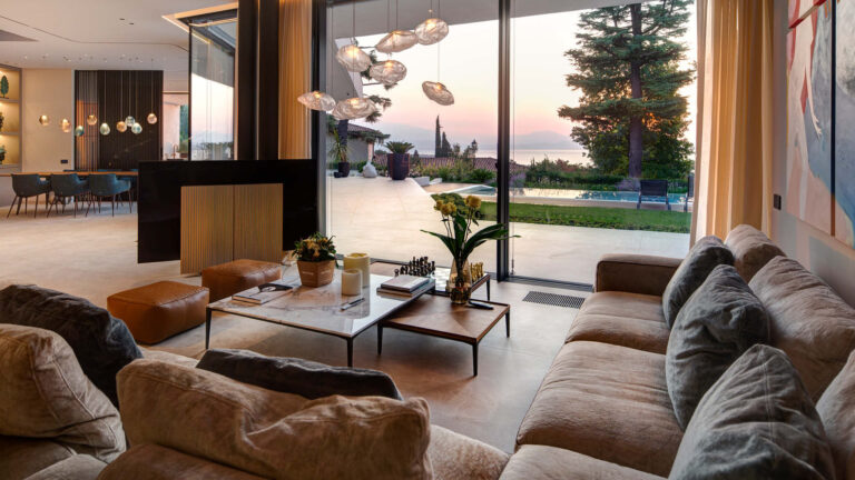 Lights and colors evoke the Mediterranean scrubland of Lake Garda