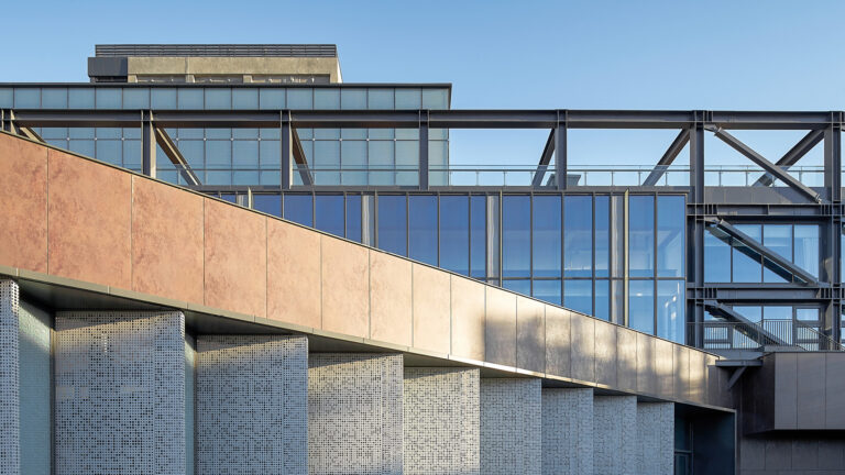 Поиск современных архитектурных решений с сохранением индустриального наследия прошлого