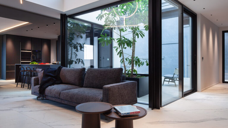 При реализации этого проекта были использованы восемь разных видов поверхностей Laminam, что делает его прекрасным воплощением концепции Laminam.