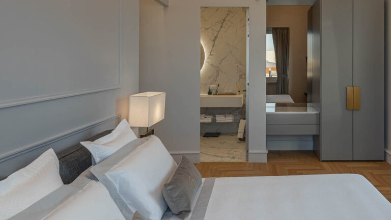 Palazzo BN, Lecce (Italy) - Bathroom floors and walls cladding, Invisible White- I Naturali series